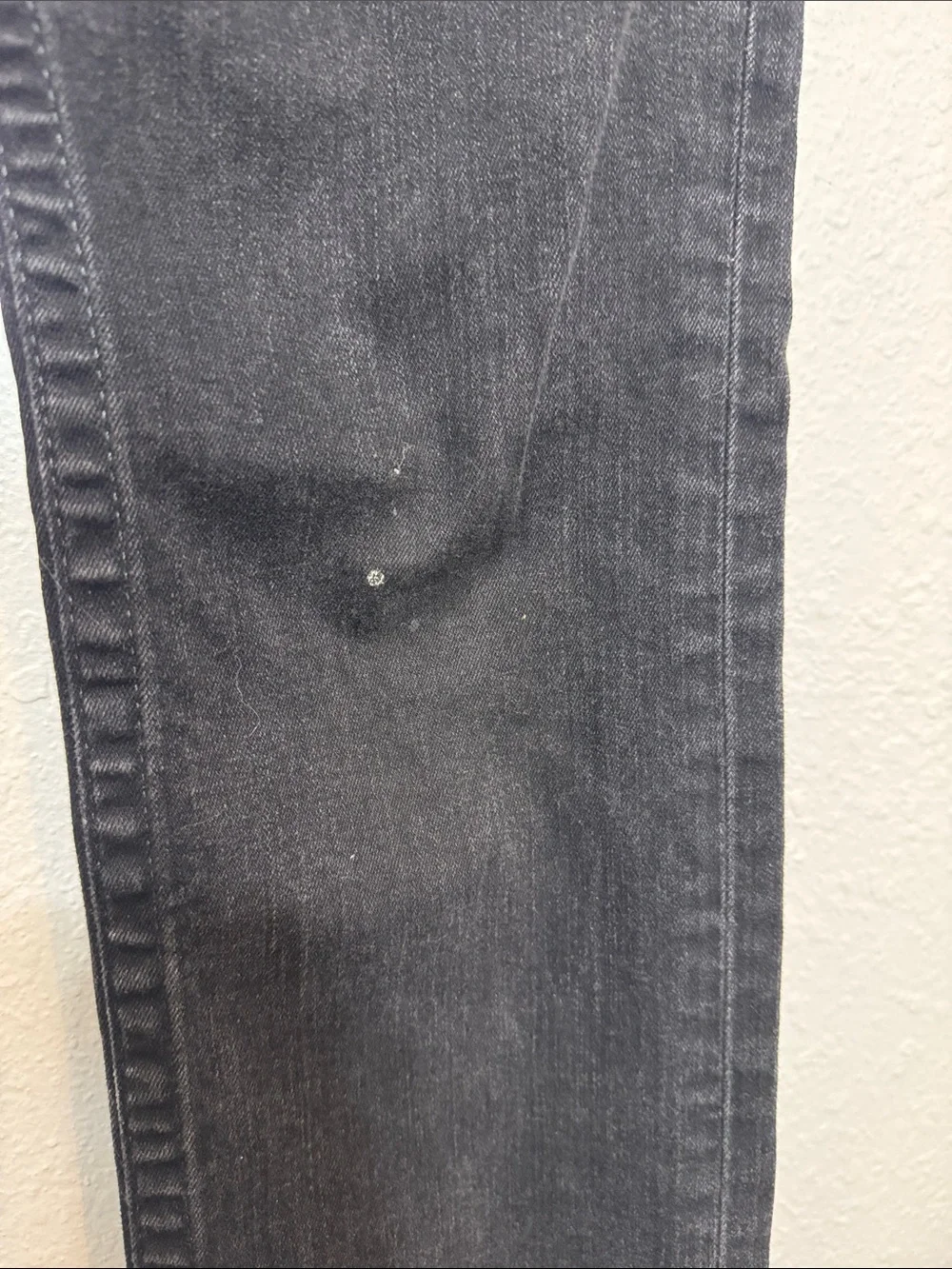 True Religion Jeans Ricky 29 Men's Black Straight-Leg Distressed & Stains